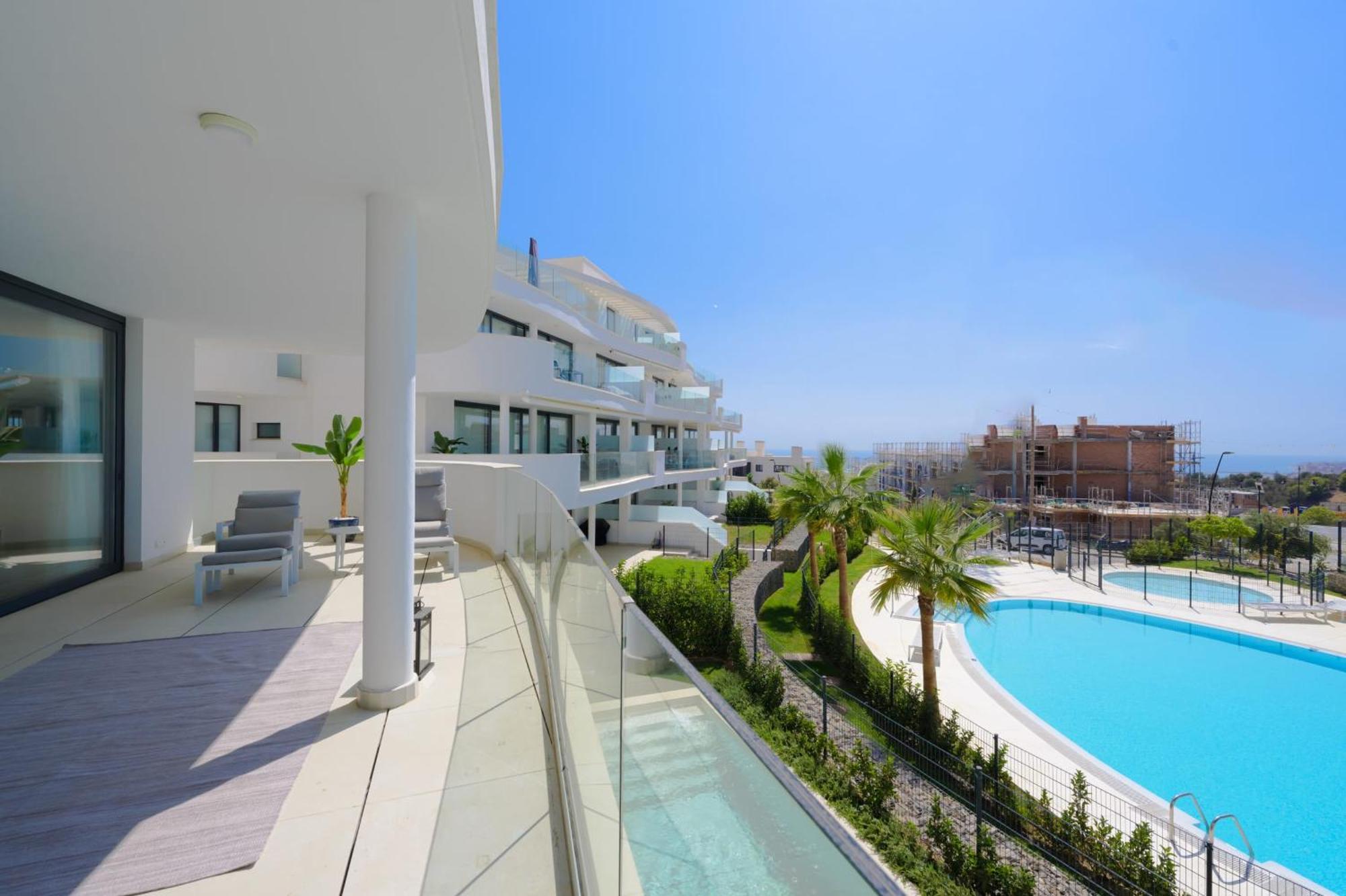 Amazing 3 Bedroom With Seaviews In Higueron Lejlighed *