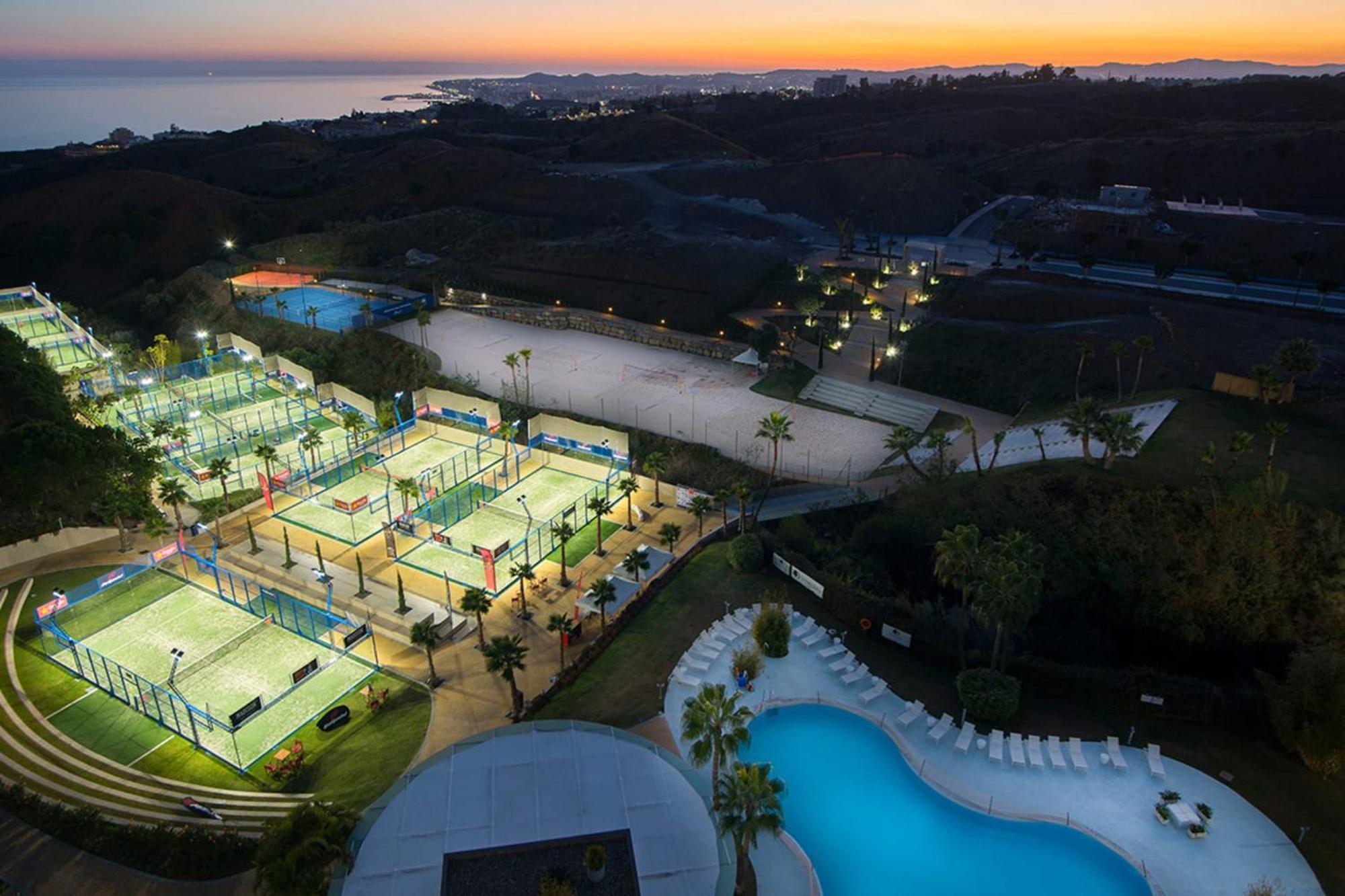 Lejlighed Amazing 3 Bedroom With Seaviews In Higueron Málaga